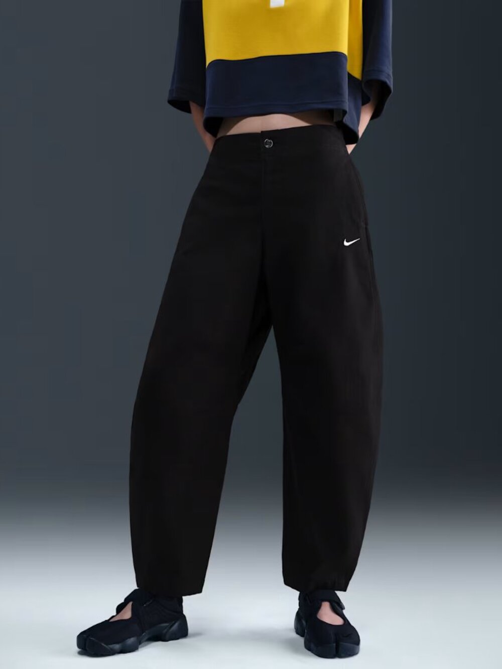 Nike Women's Sportswear Barrel Pants Loose Fit Mid-Rise Size S Black